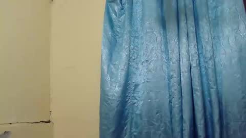 pinayloving_bella online show from October 2025 12:53:01 AM