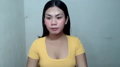 Snapshot of pinayloving_bella chatting on July 2026 08:49:02 AM pinayloving_bella online show from July 2026 08:49:02 AM