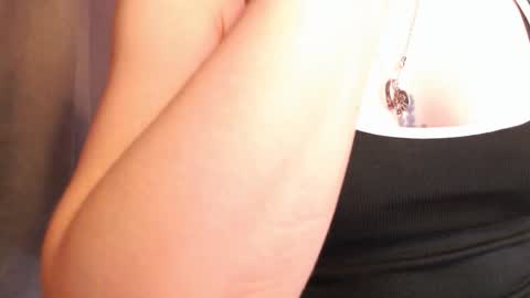       online show from October 2025 07:07:02 AM