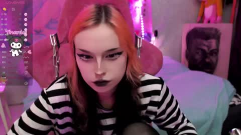 Snapshot of pineapple_dope chatting on April 2026 06:32:01 PM Nancy online show from April 2026 06:32:01 PM