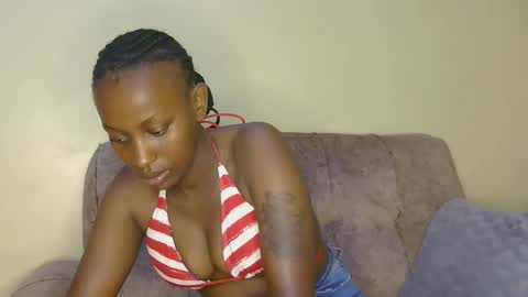 Snapshot of pink_cushy chatting on February 2026 06:09:01 AM pink_cushy online show from February 2026 06:09:01 AM