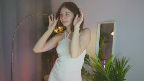 Snapshot of pink_muse chatting on October 2025 02:48:01 PM Muse online show from October 2025 02:48:01 PM