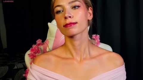 Kate online show from September 2025 05:36:02 PM