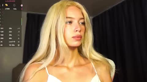 Kate online show from October 2025 05:37:02 PM