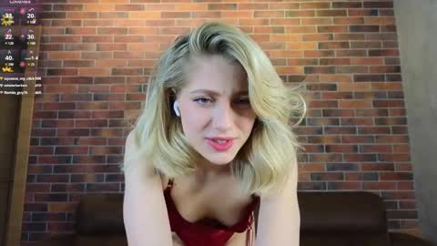 Snapshot of pinkadele chatting on January 2025 11:30:01 PM Adele online show from January 2025 11:30:01 PM