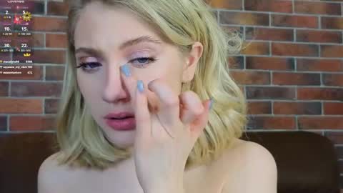 Snapshot of pinkadele chatting on January 2025 02:33:01 AM Adele online show from January 2025 02:33:01 AM