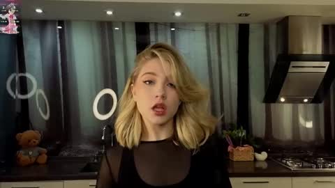 Snapshot of pinkadele chatting on February 2025 10:23:01 AM Adele online show from February 2025 10:23:01 AM