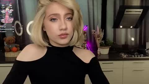 Snapshot of pinkadele chatting on February 2025 12:02:02 PM Adele online show from February 2025 12:02:02 PM