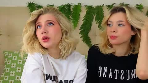 Snapshot of pinkadele chatting on October 2025 09:17:01 AM Adele online show from October 2025 09:17:01 AM