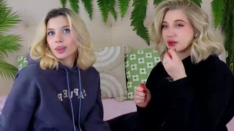 Snapshot of pinkadele chatting on October 2025 09:10:02 AM Adele online show from October 2025 09:10:02 AM