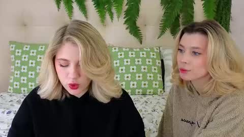 Snapshot of pinkadele chatting on November 2025 08:25:01 AM Adele online show from November 2025 08:25:01 AM