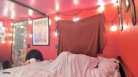 Snapshot of pinkandheated chatting on December 2024 11:17:01 AM Virginity smiles online show from December 2024 11:17:01 AM