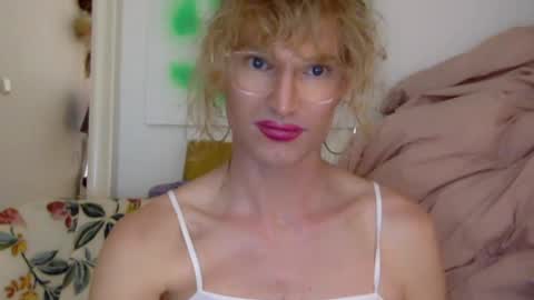 Snapshot of pinkfag chatting on January 2025 07:16:01 PM pinkfag online show from January 2025 07:16:01 PM