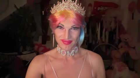 pinkfag online show from December 2025 07:11:01 PM