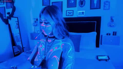 Snapshot of pinkk_demon chatting on February 2026 03:35:01 PM PINKK online show from February 2026 03:35:01 PM