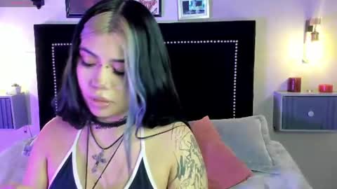 Snapshot of pinkk_demon chatting on June 2026 01:23:02 PM PINKK online show from June 2026 01:23:02 PM