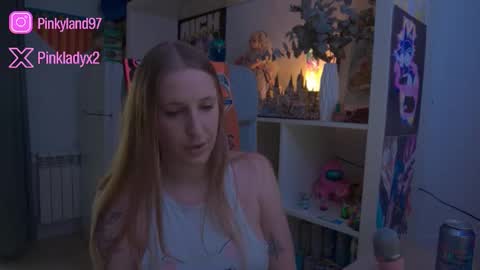 Snapshot of pinkladyx2 chatting on February 2026 04:19:01 PM pinkladyx2 online show from February 2026 04:19:01 PM