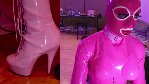 pinklatexgurl online show from December 2025 11:12:02 PM