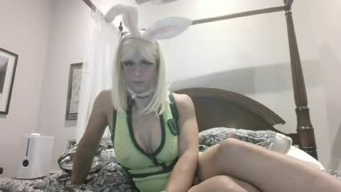 Snapshot of pinkpillbambi chatting on August 2026 03:05:01 AM pinkpillbambi online show from August 2026 03:05:01 AM