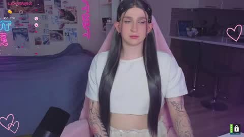 Snapshot of pinkvenom_ chatting on May 2026 04:12:01 PM pinkvenom_ online show from May 2026 04:12:01 PM