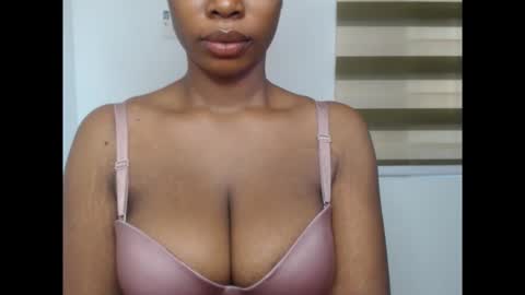 Snapshot of pinkxsugar chatting on November 2025 02:59:02 PM pinkxsugar online show from November 2025 02:59:02 PM