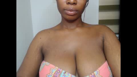 Snapshot of pinkxsugar chatting on November 2025 09:03:02 PM pinkxsugar online show from November 2025 09:03:02 PM