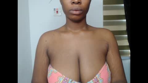Snapshot of pinkxsugar chatting on November 2025 08:13:02 AM pinkxsugar online show from November 2025 08:13:02 AM
