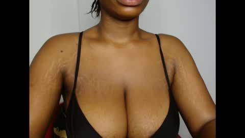 Snapshot of pinkxsugar chatting on November 2025 11:12:02 AM pinkxsugar online show from November 2025 11:12:02 AM