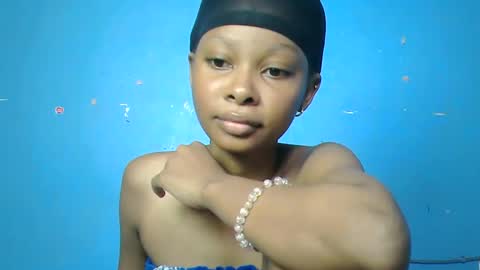 pinky_lov online show from December 2025 06:33:02 AM