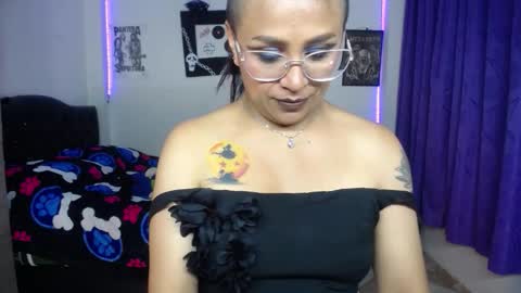 VIOLETA LOPEZ online show from December 2025 10:27:02 PM