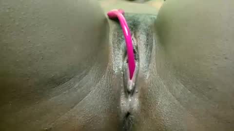 Snapshot of pinkylips_ebony chatting on June 2026 06:40:01 PM pinky online show from June 2026 06:40:01 PM