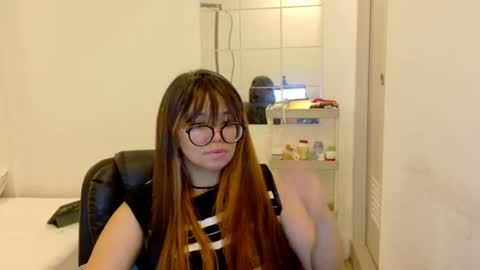 Snapshot of pinkyrosexx chatting on July 2026 12:15:02 AM Rose online show from July 2026 12:15:02 AM