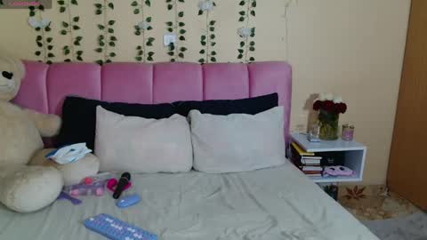 Pinky online show from March 2026 01:21:01 AM