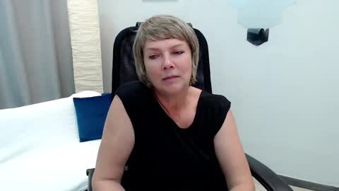 Bella online show from September 2025 10:28:01 AM