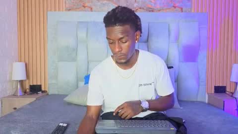 pipedark_ online show from September 2025 04:17:01 AM