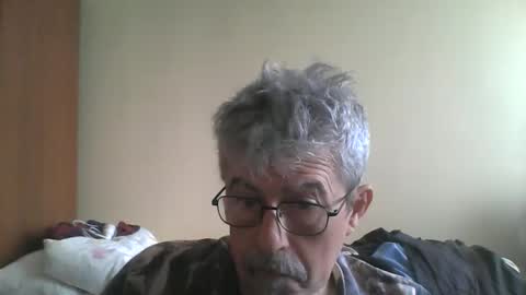 Snapshot of pipi2704 chatting on May 2026 08:29:01 AM pipi2704 online show from May 2026 08:29:01 AM