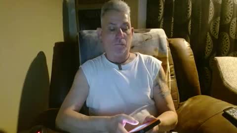 Snapshot of pirate334 chatting on December 2025 12:18:02 AM pirate334 online show from December 2025 12:18:02 AM