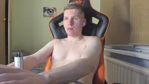 Pierre online show from December 2024 07:43:02 PM