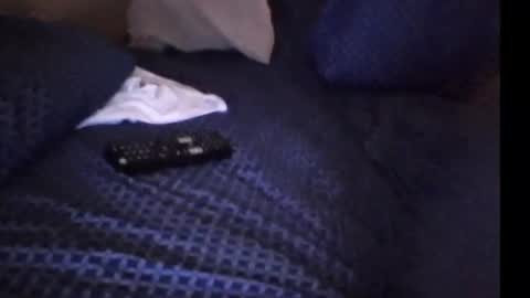 whom like be watching.i online show from December 2025 01:59:02 PM