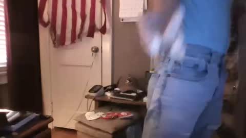 whom like be watching.i online show from January 2026 05:17:02 PM