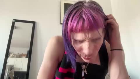 Snapshot of pixie_praxis chatting on December 2024 04:36:02 PM pixie_praxis online show from December 2024 04:36:02 PM