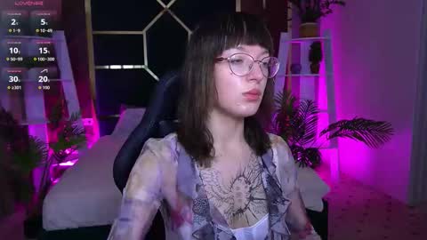 pixiepeachh online show from November 2025 02:08:02 PM