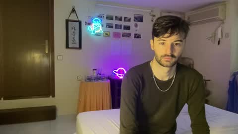 Snapshot of placebo14 chatting on December 2024 04:57:01 PM placebo14 online show from December 2024 04:57:01 PM