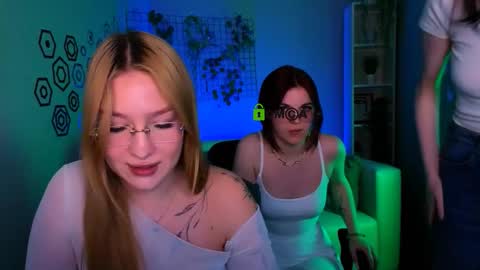 Sophie online show from March 2026 08:41:02 PM