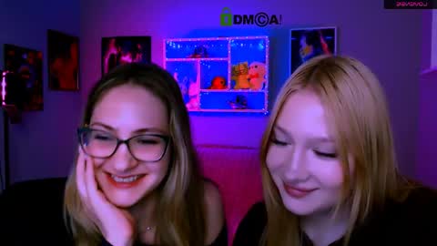 Sophie online show from April 2026 07:58:02 PM