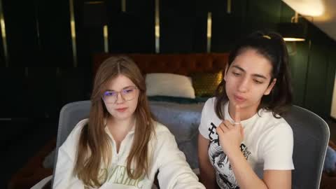 Snapshot of playhard054 chatting on April 2026 10:47:02 AM Lana online show from April 2026 10:47:02 AM
