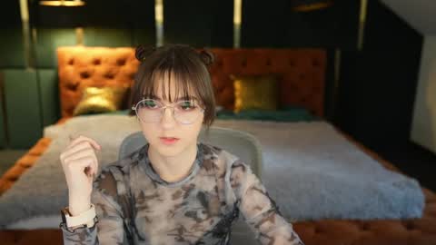 Snapshot of playhard054 chatting on May 2026 10:20:02 AM Lana online show from May 2026 10:20:02 AM