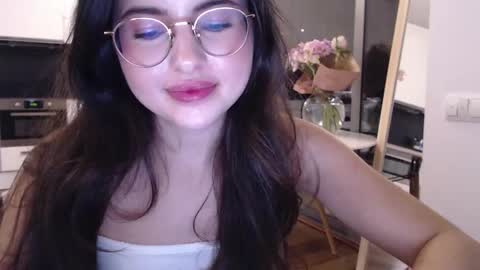 Mary online show from October 2025 09:02:01 PM