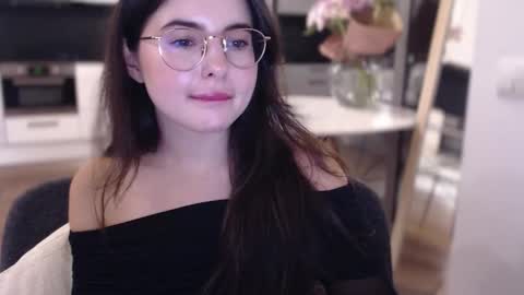 Mary online show from October 2025 07:23:02 PM