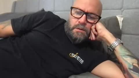 Snapshot of pleasesitonmycock chatting on February 2026 07:17:02 PM PleaseSitOnMyCock online show from February 2026 07:17:02 PM